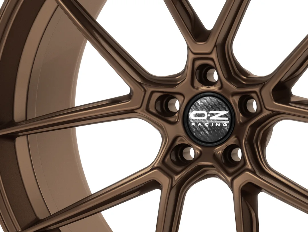 OZ Estrema GT HLT